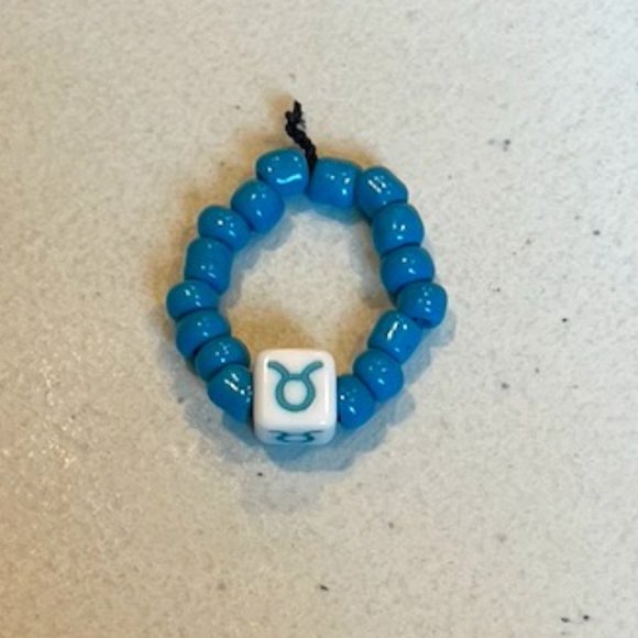 "TAURUS" HOROSCOPE AQUA BLUE BEADED RING (ONE SIZE) - Picture 1 of 2